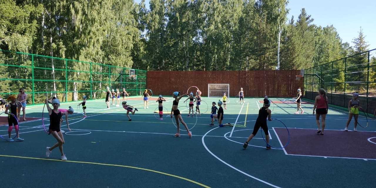 Спортивные площадки в Абзаково